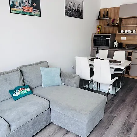 Perk Apartment Balatonalmadi